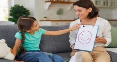 7 أفكار لتعزيز الذكاء العاطفى عند الطفل.. التعاطف مع الآخرين الأبرز