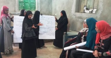عطاء "حياة كريمة" لا ينتهى.. "القومى للمرأة" بكفر الشيخ يدرب 1800 سيدة على ريادة الأعمال.. إنشاء وتطوير 33 سوقًا وموقفًا ووحدة إطفاء بسوهاج.. محافظ أسوان: تنفيذ 93% من المشروع القومى لتنمية الأسرة.. صور