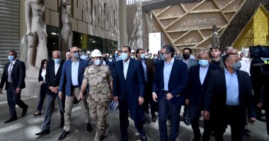 رئيس الوزراء: المتحف الكبير سيصبح مزارا جاذبا على خريطة السياحة العالمية..صور