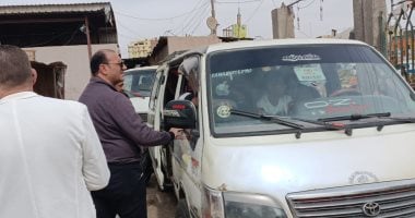 حملات ميدانية للمرور لضمان انتظام الخدمة والتزام السائقين بتعريفة الأجرة ببنى سويف