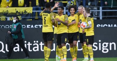 بوروسيا دورتموند يتخطى جروتر فيورث بثلاثية فى الدوري الألماني.. فيديو