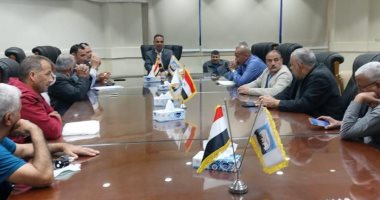 رئيس جهاز مدينة بدر يلتقى سكان الحى السادس لبحث مقترحاتهم وشكاواهم