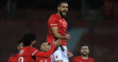موسيماني يبحث مع معاونيه عن حلول لأزمة ضربات الجزاء المهدرة فى الأهلي