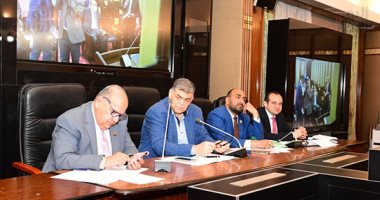هيئة الدواء: نتصدى لفوضى التطبيقات الإلكترونية لبيع الأدوية ومشروع قانون لضبط السوق.. صور
