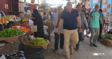 التموين صاحى للمخالفين.. تحرير 220 محضراً ببنى سويف.. ضبط 3.7 طن لحوم وسلع غذائية غير صالحة للاستخدام الآدمى بالغربية.. تحرير 49 محضرا بالأسواق فى كفر الشيخ.. وإحباط تهريب 2 طن دقيق مدعوم‎‎ بأسوان.. صور