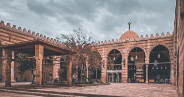 مصر الحلوة.. الجامع الأزرق.. تحفة معمارية فى شارع باب الوزير.. صور