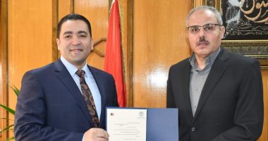 الدكتور أحمد جمال خطاب مديرًا لمركز التسويق وتنمية الموارد الذاتية بجامعة القناة