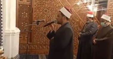 صلاة التراويح بالحسين ودعاء "عشر المغفرة" من رمضان.. اللهم تقبل