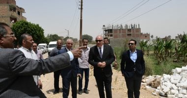 محافظ قنا يأمر بإزالة ومصادرة تشوينات مواد بنائية على أرض زراعية بأبوتشت