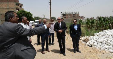 محافظ قنا يشدد على التصدى بالإزالة الفورية لأى أعمال تشوين أو بناء مخالف