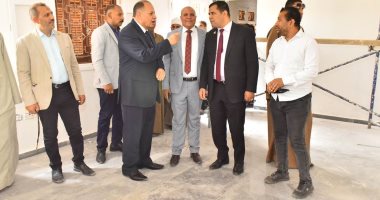 محافظ أسيوط يتفقد مجمع خدمات المواطنين والزراعى والسجل المدنى بمنفلوط