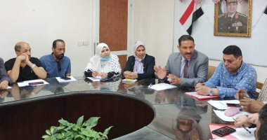 مدير تعليم الجيزة يجتمع برؤساء لجان المراقبة استعدادا لامتحانات الإعدادية