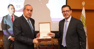رابطة الطيارين تكرم وزير الطيران المدنى خلال حفل إفطارها السنوى.. صور  