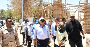 محافظ أسوان يشدد على الإسراع بمعدلات تنفيذ مشروعات تطوير الكورنيش الجديد.. صور