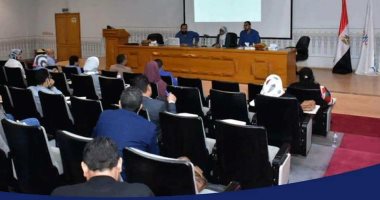 ورشة عمل حول مهارات العمل الجماعى لمدراء مراكز ووحدات طب الأسرة بالأقصر.. صور