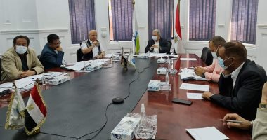 رئيس القابضة للمياه يتابع الموقف التنفيذى لمشروعات "حياة كريمة" بالمحافظات