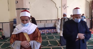 محافظ بنى سويف ينيب رئيس مركز ومدينة ناصر لافتتاح مسجد عباد الرحمن