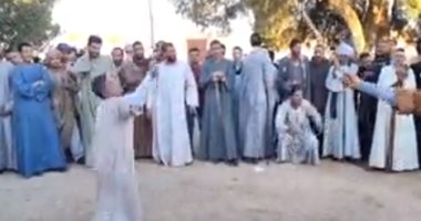 "ارفع نبوتك".. أجمل ألعاب العصا والتحطيب بمولد بنى حميل فى سوهاج