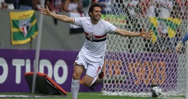 "فيفا" يحتفل بعيد ميلاد كاكا الـ40: أفضل لاعب في العالم 2007.. فيديو