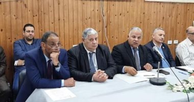 وكيل "تعليم دمياط" يناقش الاستعدادات الخاصة بامتحانات النقل مع مديري الإدارات