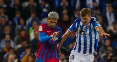 برشلونة يؤكد سلامة رونالد أراوخو بعد إصابته فى الركبة اليمنى أمام سوسيداد
