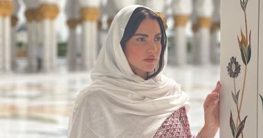 درة فى فوتوسيشن بالحجاب: لحظة السلام الداخلى حين ترى فى العتمة نور الله