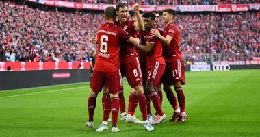موعد مباراة بايرن ميونخ ضد شتوتجارت بقيادة عمر مرموش فى الدوري الألماني