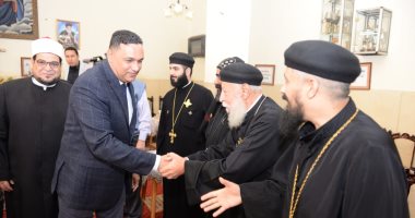 محافظ الدقهلية ومدير الأمن يقدمان التهنئة للأخوة الأقباط بمناسبة عيد القيامة