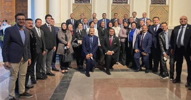 البابا تواضروس يشكر تنسيقية شباب الأحزاب والسياسيين فى قداس عيد القيامة