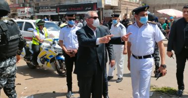 محافظ كفر الشيخ يتفقد توسعة الطرق وإعادة رصفها
