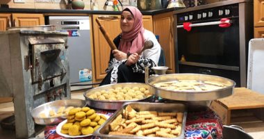 العيد بطعم زمان.. بهجة وخير وبركة.. الحلويات البيتي تجمع وتقرب أهالي المنصورة