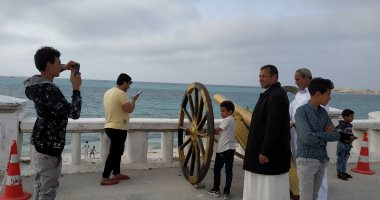 شاهد أجواء ساعة العصاري وتسالي الصيام على كورنيش وشواطئ مطروح