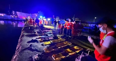البحرية اللبنانية تكشف تفاصيل غرق مركب يقل عشرات الأشخاص بالمياه الإقليمية