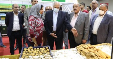 محافظ الجيزة يتفقد معرض "العيد فرحتنا" لمستلزمات الأسرة بأسعار مخفضة