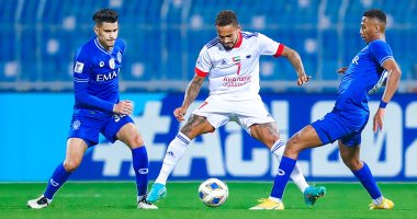 الهلال السعودي يتعادل مع الشارقة ويطيح به خارج دوري أبطال آسيا