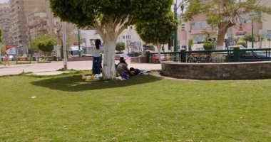 فرحة الربيع على الكورنيش.. أهالى المنيا يحتفلون بشم النسيم.. لايف وصور