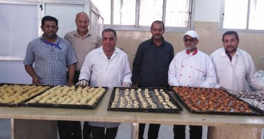 فيها حاجة حلوة.. تشغيل خط إنتاج كعك العيد بمدرسة الزراعة بدمياط.. بث مباشر