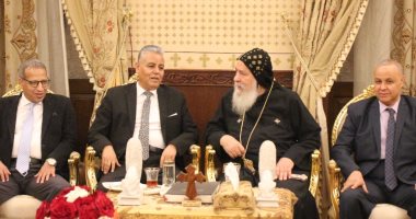 رئيس جامعة جنوب الوادى يهنئ أسقف قنا بعيد القيامة المجيد