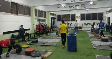 منتخب مصر لرفع الأثقال يؤدى تدريباته بالصالة المغطاة بسيتي كلوب الفيوم.. صور