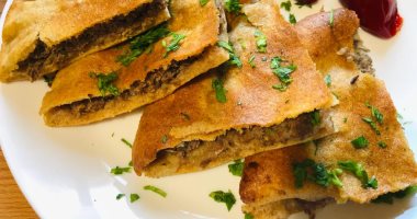 منيو إفطار يوم 25 رمضان.. طريقة عمل الحواوشي