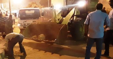 غلق 12 محلا مخالفا لقواعد الإشغال المؤقت بمنطقة السيل الجديد بأسوان