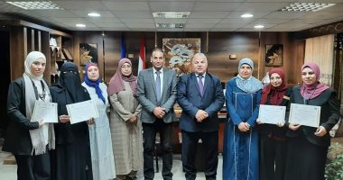 "وكيل تعليم دمياط" يكرم الفائزات فى مسابقة المعلمة الفعالة لعام 2021/2022