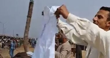 خزنة الجزارين بـ40 جنيها وبس.. الصديرى القشرة والسبحة "تكييف فى الصيف ودفاية للشتاء"