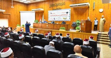 محافظ أسيوط يكرم الفائزين فى مسابقة الأوقاف الكبرى لحفظ القرآن الكريم