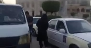 مباشر.. أهالى كفر الشيخ بيفطروا المارة فى الشوارع والوجبات فراخ وأرز وبطاطس