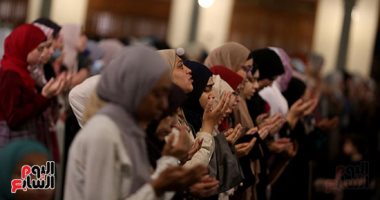 أجواء روحانية فى صلاة التراويح ليلة 27 رمضان بالجامع الأزهر الشريف