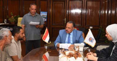 محافظ قنا: التواصل المباشر مع المواطن يحقق المزيد من الشفافية