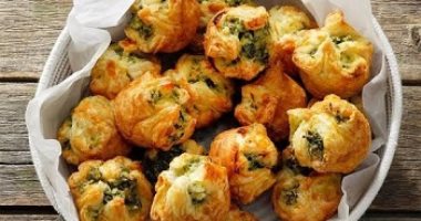 سحور يوم 29 رمضان.. طريقة عمل كرات السبانخ بالجبن