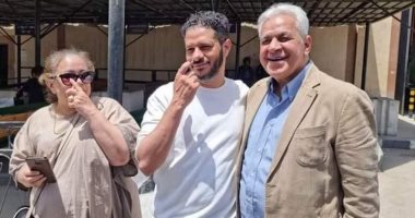 أول صور لحسام مؤنس بعد قرار العفو الرئاسي بحضور أسرته وحمدين صباحى