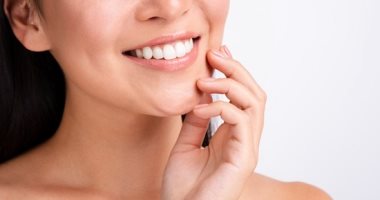 وصفات طبيعية للتخلص من تجاعيد حول الفم .. عشان تضحكى بثقة أكتر